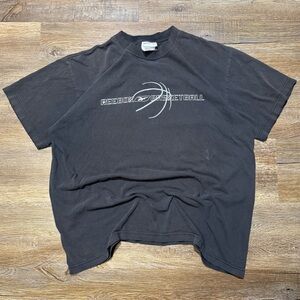 VTG Y2K Reebok Basketball T shirt